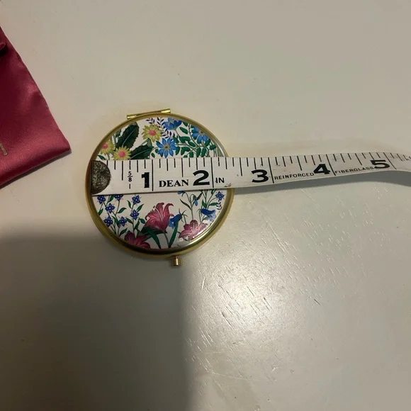 Gucci Floral Beauty Mirror - Gold and Pink - Picture 8 of 11